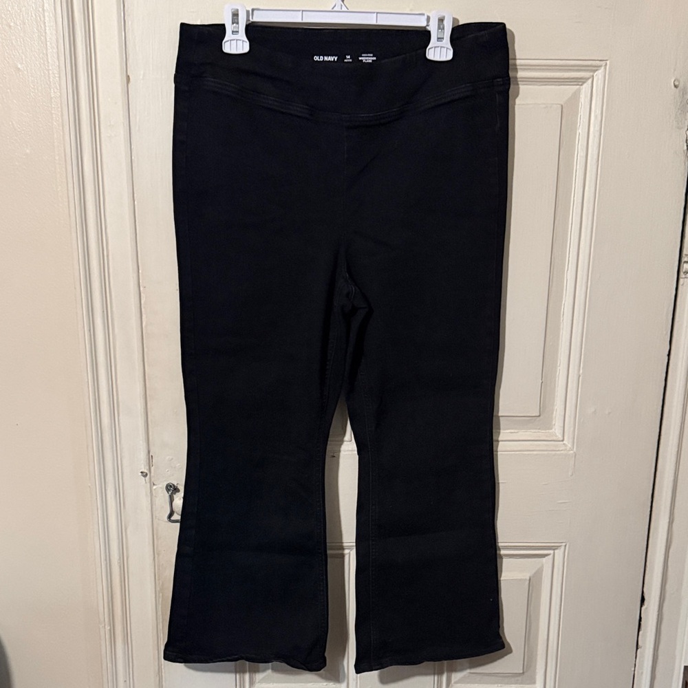 Old Navy High Rise Weekender Flare Jeans Black Pull On Stretch Denim 14P